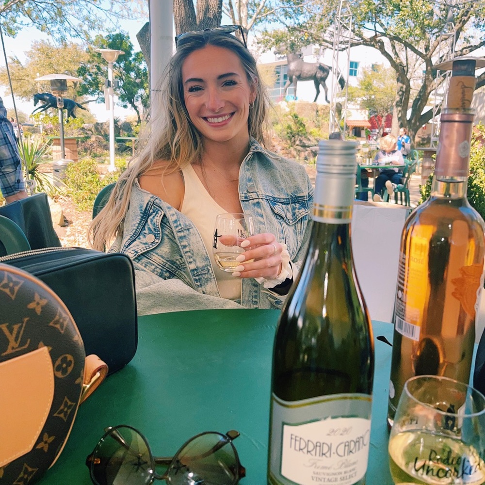 Meet your Posher, Lauren